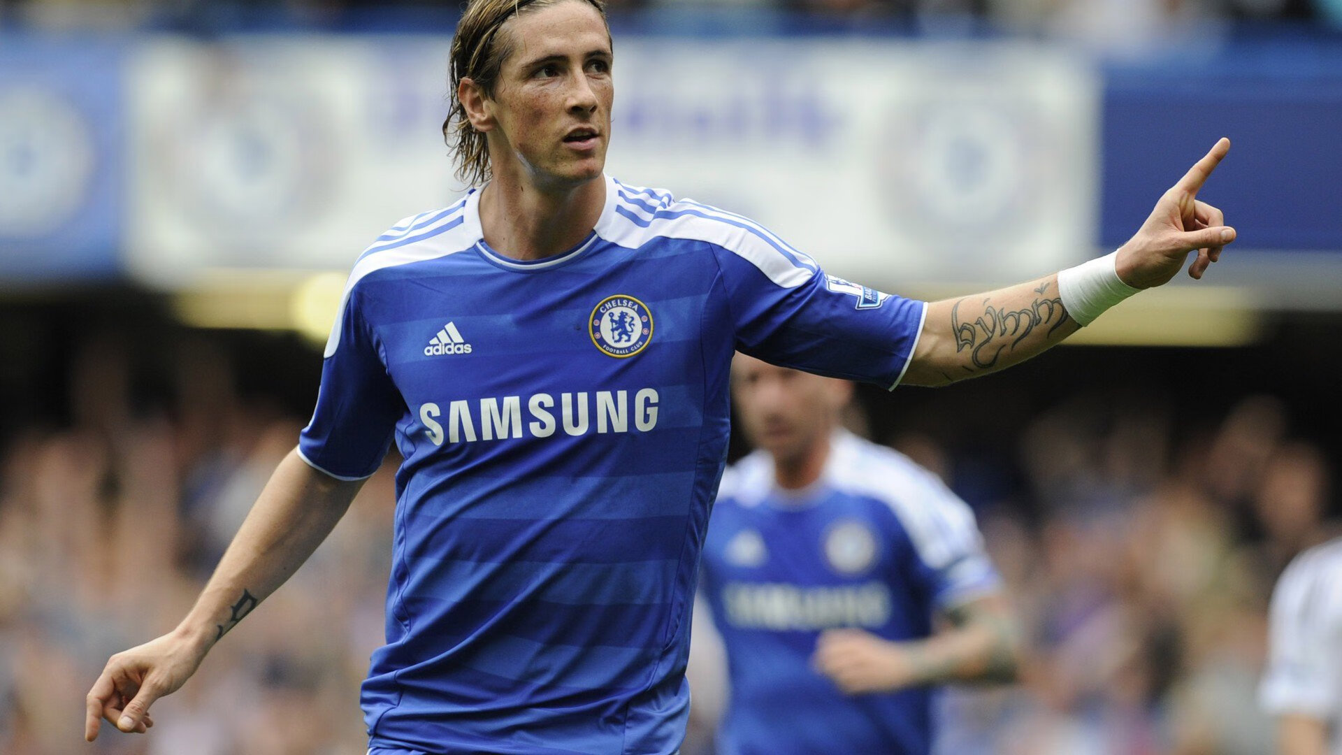 梅罗受伤备战欧洲杯，球迷担忧表情尴尬，梅罗转会