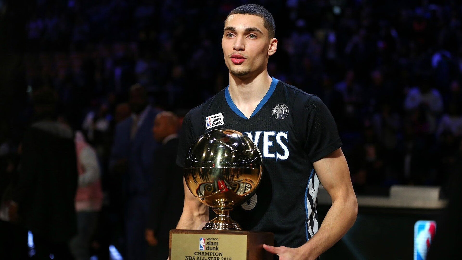 湖人爆冷胜快船！，湖人险胜快船